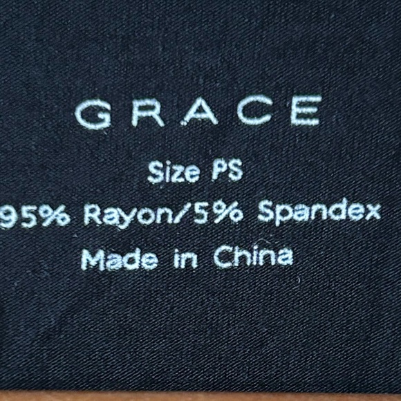 Women's lightweight cardigan with feather-like detail, Petite Small - Picture 3 of 3